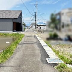 南前面道路から外観を見るとこんな感じ。