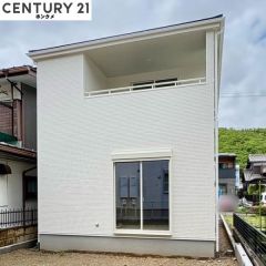 コチラは建物の南側から見た写真です。