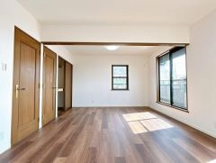 コチラは別アングルからの写真になります。