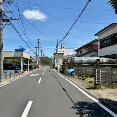 北前面道路から外観を見るとこんな感じ。