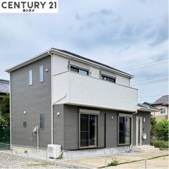 コチラは建物の西側から見た外観写真です。