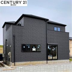 コチラは別アングルから見た外観写真です。