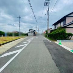 北東前面道路から外観を見るとこんな感じ