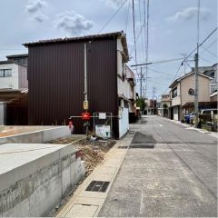 北前面道路から外観を見るとこんな感じ。
