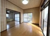 南向きで陽当たり良好なリビングです。