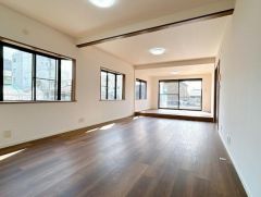 コチラは別アングルからの写真になります。