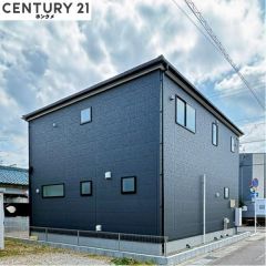 コチラは別アングルからの外観写真です。