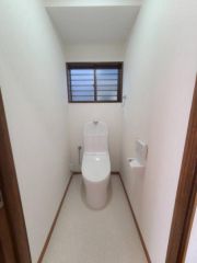 2階トイレも新品交換済なので気持ちいい！