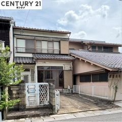 コチラは別アングルから見た外観写真です。