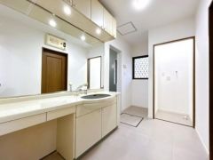 洗面所はとても広く使いやすいですね♪