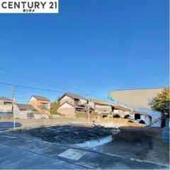 コチラは別アングルからの外観写真です。