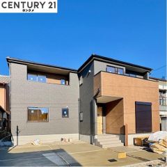 足場が外れました。もう少しで見学可能。