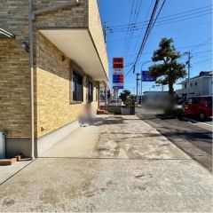 こちら側にも1台分の駐車ができます。