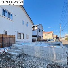 現在基礎の段階で来年2月の完成予定です。