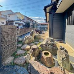 コチラは別アングルから見たお庭写真です。