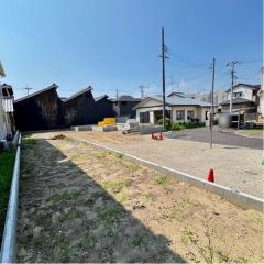 コチラは別アングルから見た外観写真です。