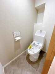 トイレは新品交換済みで気持ちいいですね！