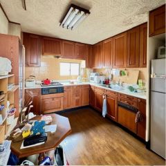 収納が豊富でかつ、機能的なキッチンです。