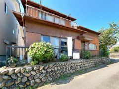 コチラは別アングルから見た外観写真です。