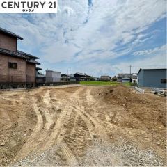 現在は更地の状態で、9月頃完成予定です。