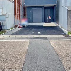 駐車場は1台分+α分のスペースです。