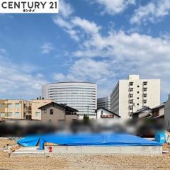 現在基礎の段階で、完成は9月の予定です。