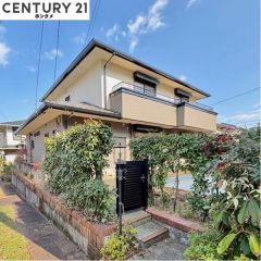 コチラは別アングルから見た外観写真です。