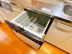 食洗器も付いたシステムキッチンです。