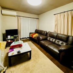 コチラは1階西側6帖の洋室になります。