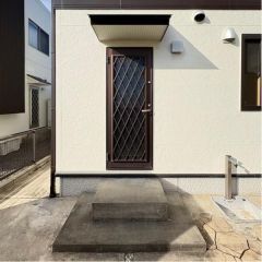 南庭外に勝手口が付いていて便利です♪