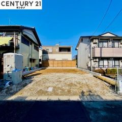 現在更地の段階です。これから基礎作りです