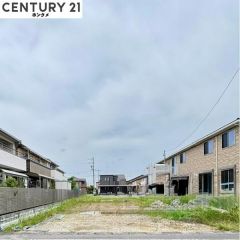 現在は更地の状態で11月頃完成予定です。