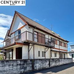 コチラは別アングルから見た外観写真です。