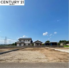 現在は更地の状態で11月頃完成予定です。