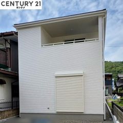 コチラは建物の南側から見た写真です。