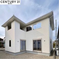 コチラは別アングルから見た外観写真です。