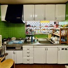 キッチン部分です。収納もたっぷりです。