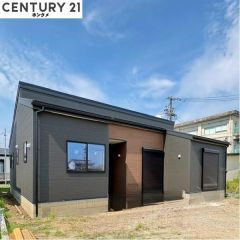 コチラは別アングルから見た外観写真です。