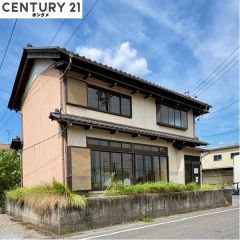 コチラは別アングルから見た外観写真です。