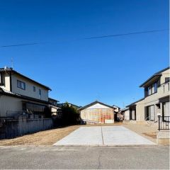 車種によりますが駐車場は4台分のスペース