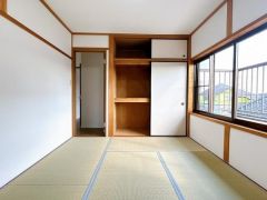 このお部屋の収納はこんな感じです。