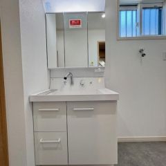 洗面台はシャンプードレッサー仕様です。