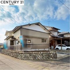 コチラは別アングルから見た外観写真です。