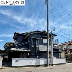 コチラは別アングルから見た外観写真です。