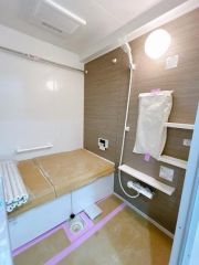 ユニットバスは新品交換済みで気持ちいい！