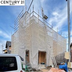 上棟しました。完成は来年1月の予定です。