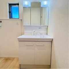 洗面台はシャンプードレッサー仕様です。