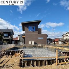 現在基礎の段階で来年2月の完成予定です。