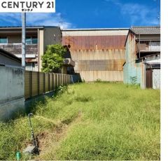 現在更地の段階です。これから基礎作りです