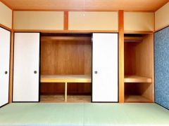 このお部屋の収納はこんな感じです。